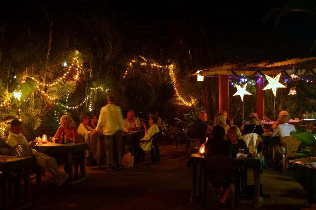 Palm Grove Cottages - Leisure Resort Benaulim Bagian luar foto