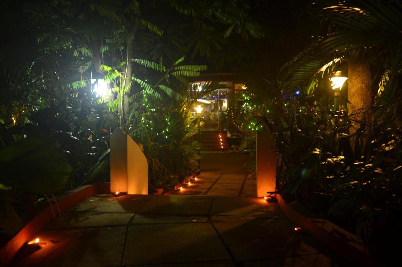Palm Grove Cottages - Leisure Resort Benaulim Bagian luar foto